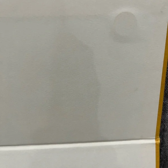 New FENDI Square Yellow Box 13x10 , 5 inches deep Best size - Picture 6 of 6